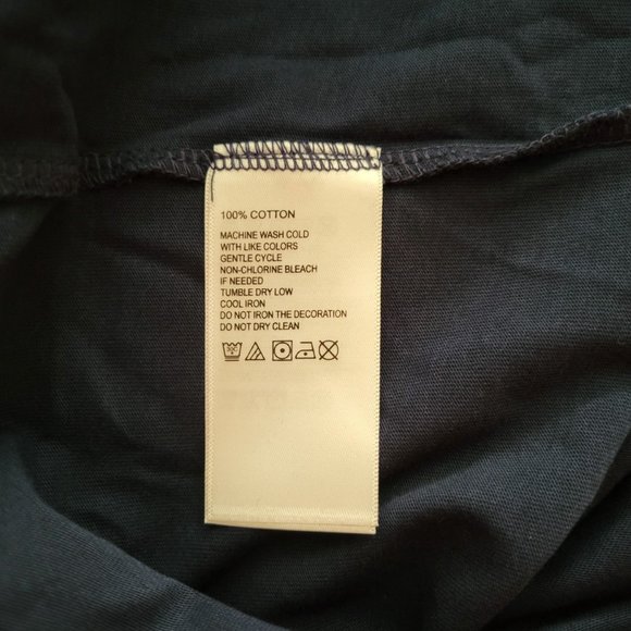 Tommy Bahama v-neck t-shirt, men's medium - Picture 3 of 5